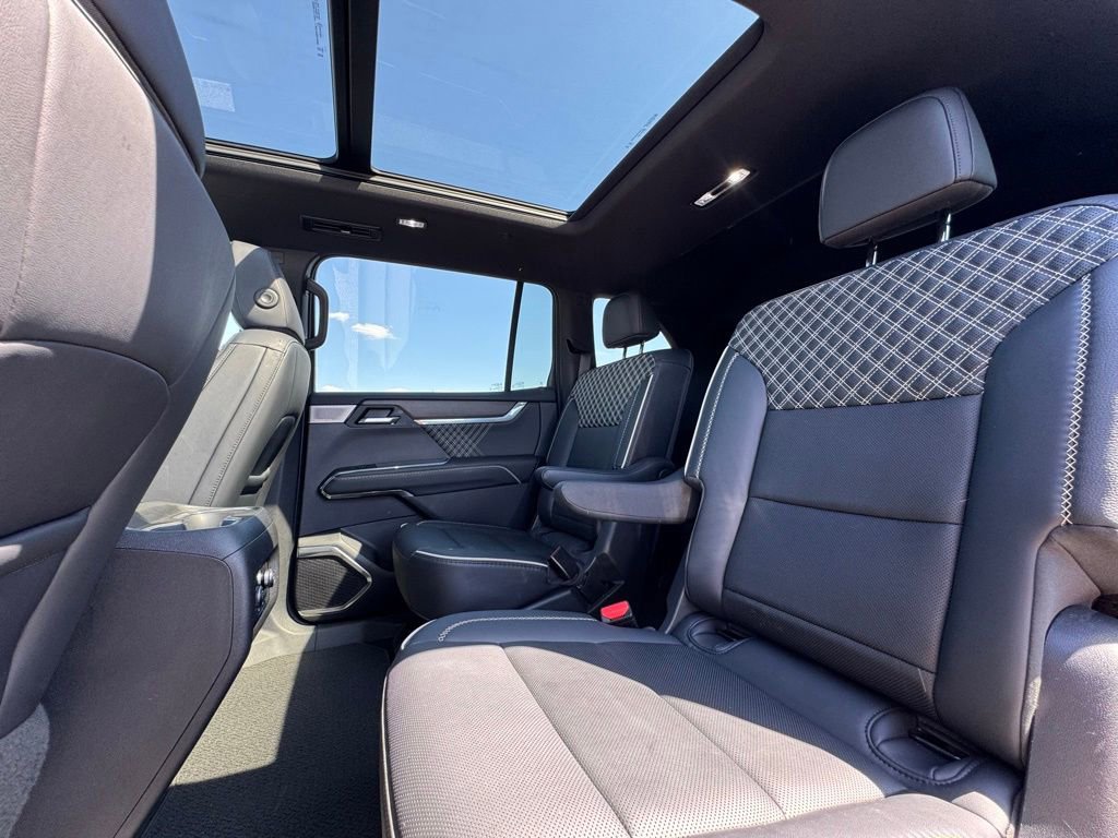 Used 2024 GMC Acadia Denali w/ Super Cruise Package FWD image 22