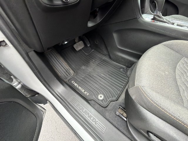 Certified 2020 Chevrolet Equinox LT FWD image 35