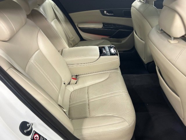 Used 2016 Kia K900 Luxury image 17