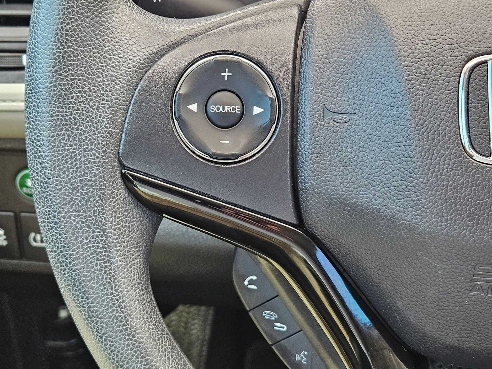 Used 2020 Honda HR-V LX image 21