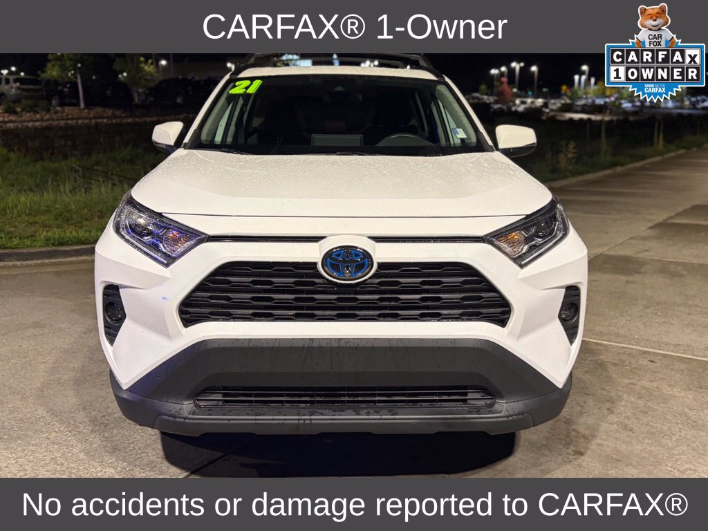 Used 2021 Toyota RAV4 XLE w/ Convenience Package AWD/4WD image 2