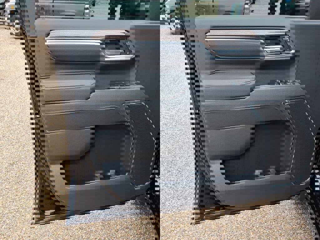 New 2026 Chevrolet Silverado 2500 LT image 18