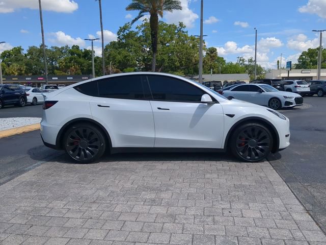 Used 2022 Tesla Model Y Performance AWD/4WD image 3