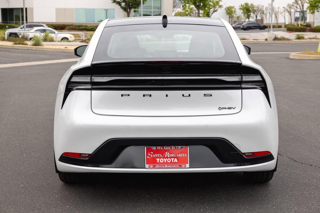 Used 2026 Toyota Prius Plug-In Hybrid image 6