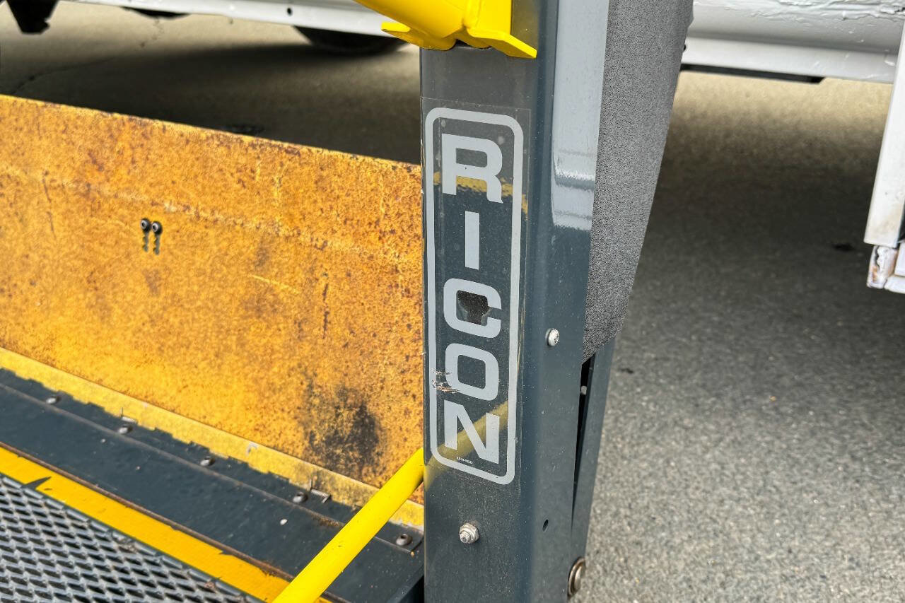 Used 2011 Ford E-350 and Econoline 350 Extended Super Duty w/ PWR Group image 6