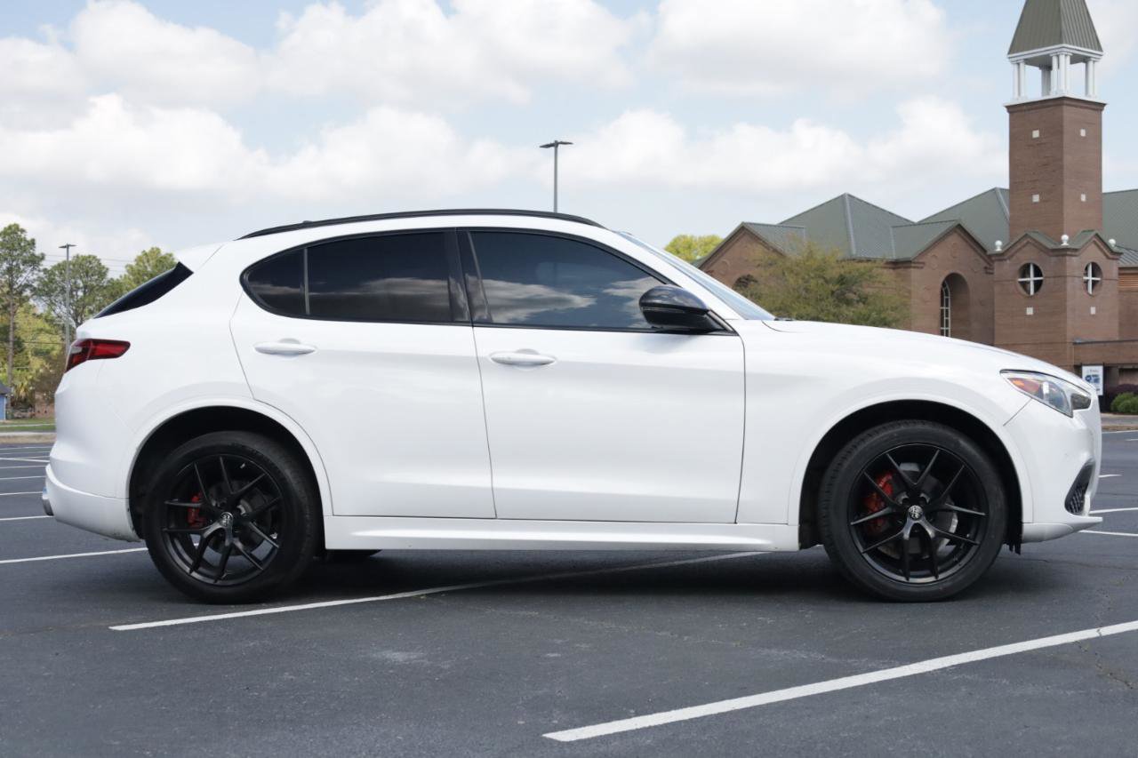 Used 2021 Alfa Romeo Stelvio Ti w/ Nero Edizione AWD/4WD image 6