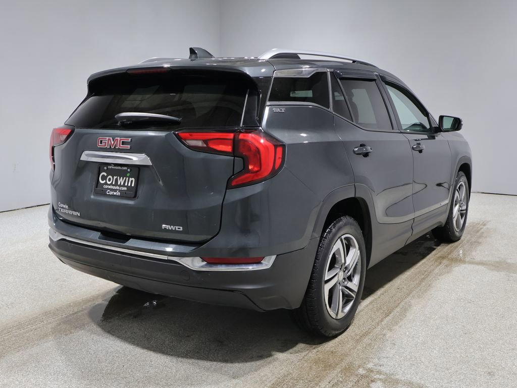 Used 2020 GMC Terrain SLT image 2