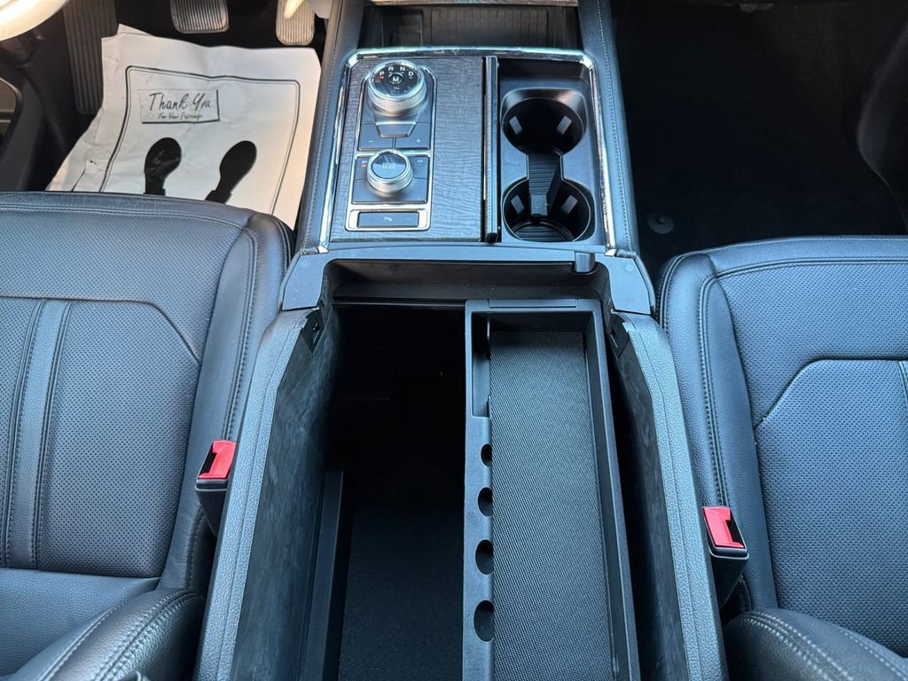 Used 2020 Ford Expedition Limited w/ Equipment Group 301A image 17