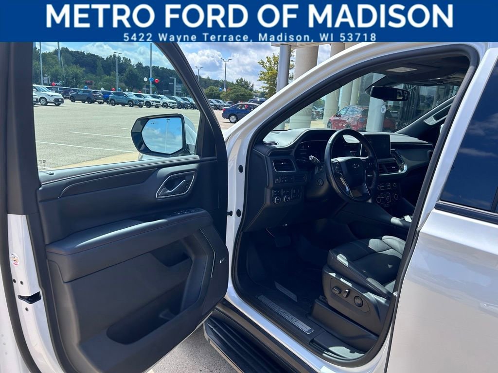 Used 2022 Chevrolet Tahoe RST w/ Luxury Package image 12