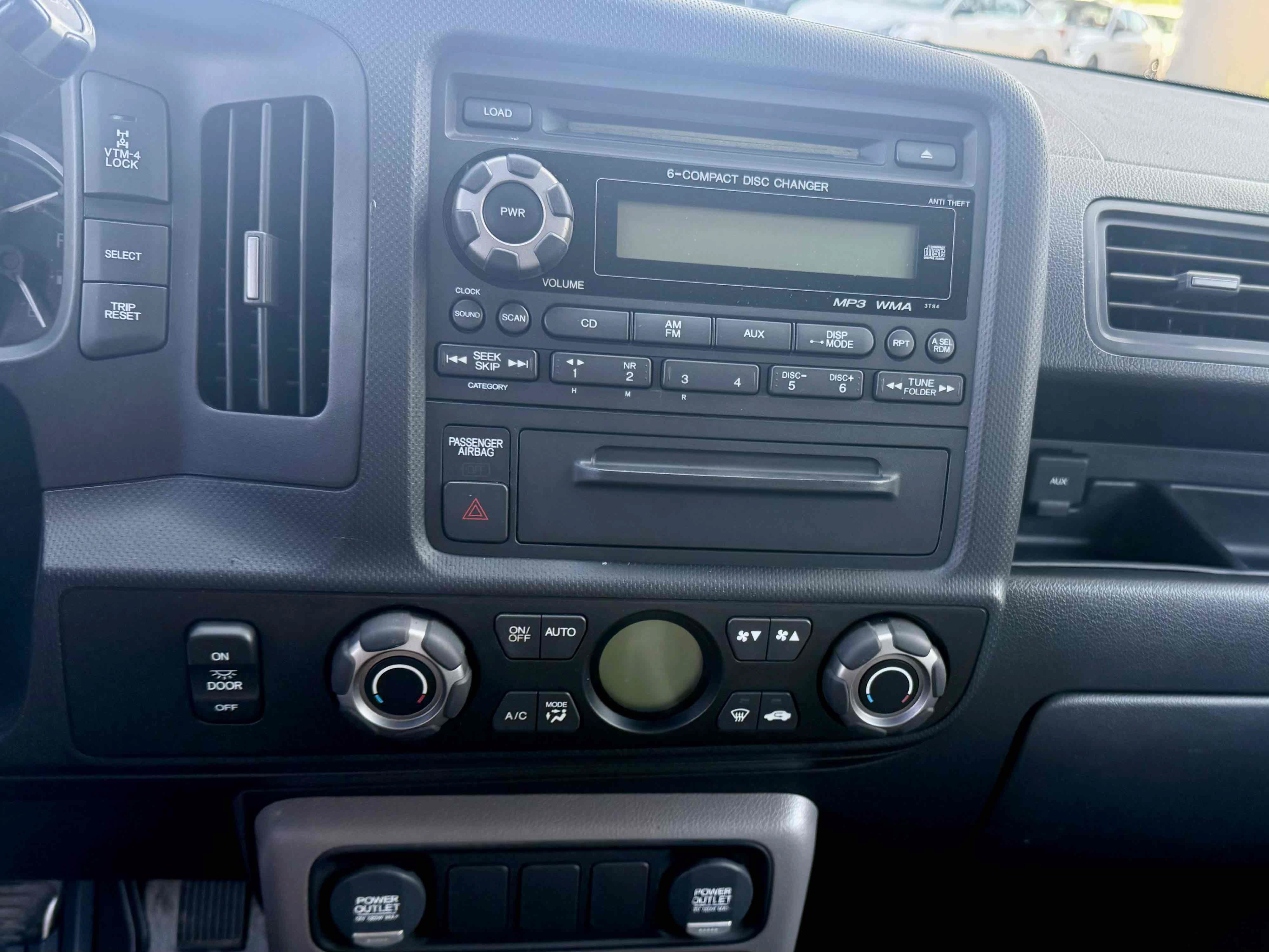 Used 2011 Honda Ridgeline RTS image 24