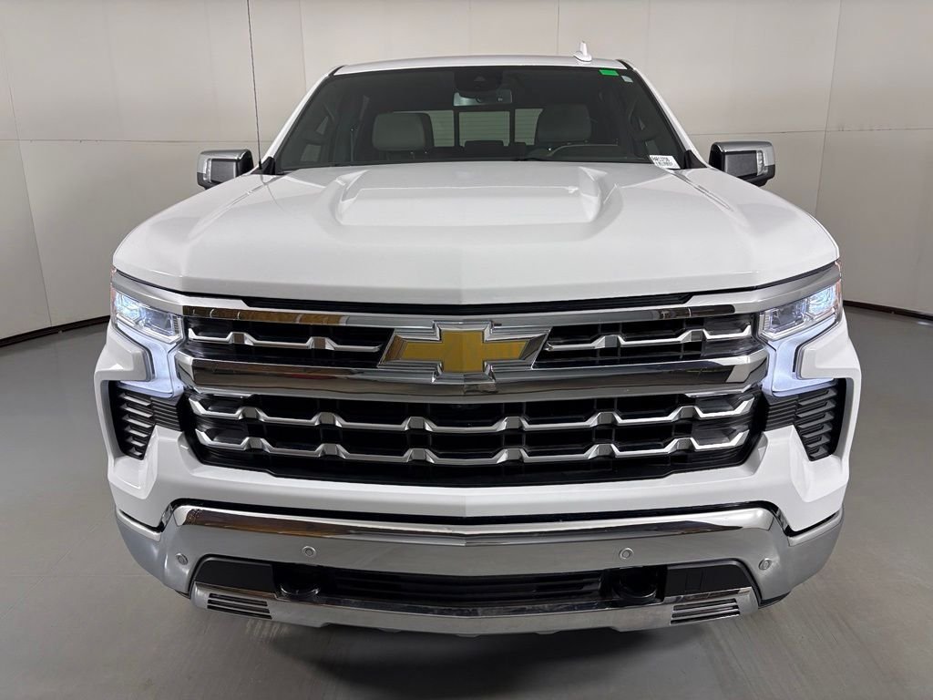 Used 2026 Chevrolet Silverado 1500 LTZ w/ Z71 Off-Road Package AWD/4WD image 3
