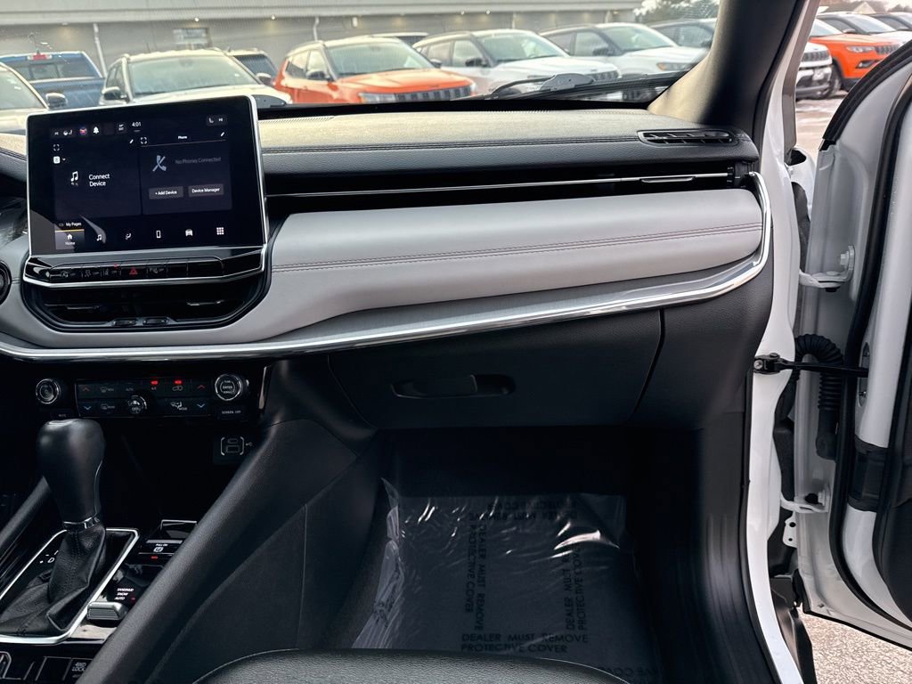 Used 2024 Jeep Compass Limited image 27