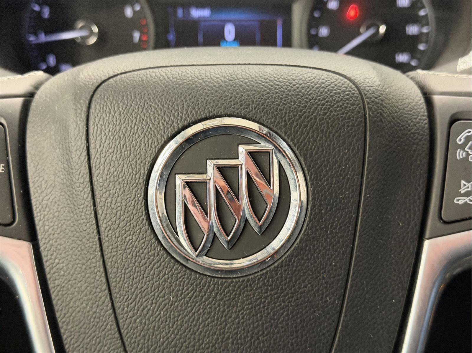Used 2022 Buick Encore Preferred w/ Safety Package image 17