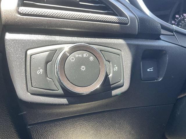 Used 2017 Ford Fusion SE w/ Fusion SE Technology Package FWD image 34