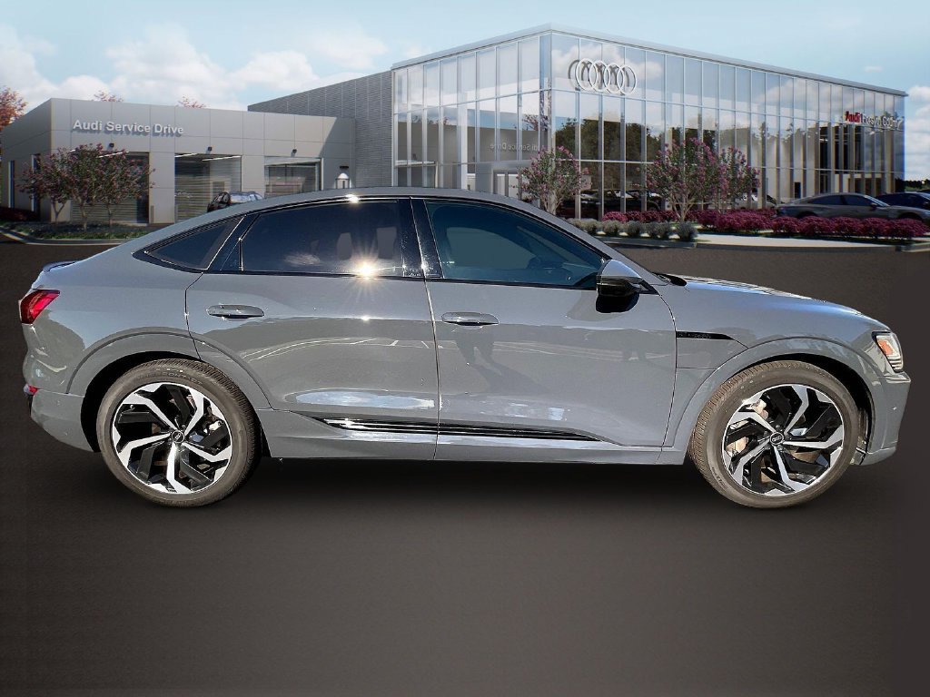 Used 2024 Audi Q8 e-tron Premium Plus AWD/4WD image 8