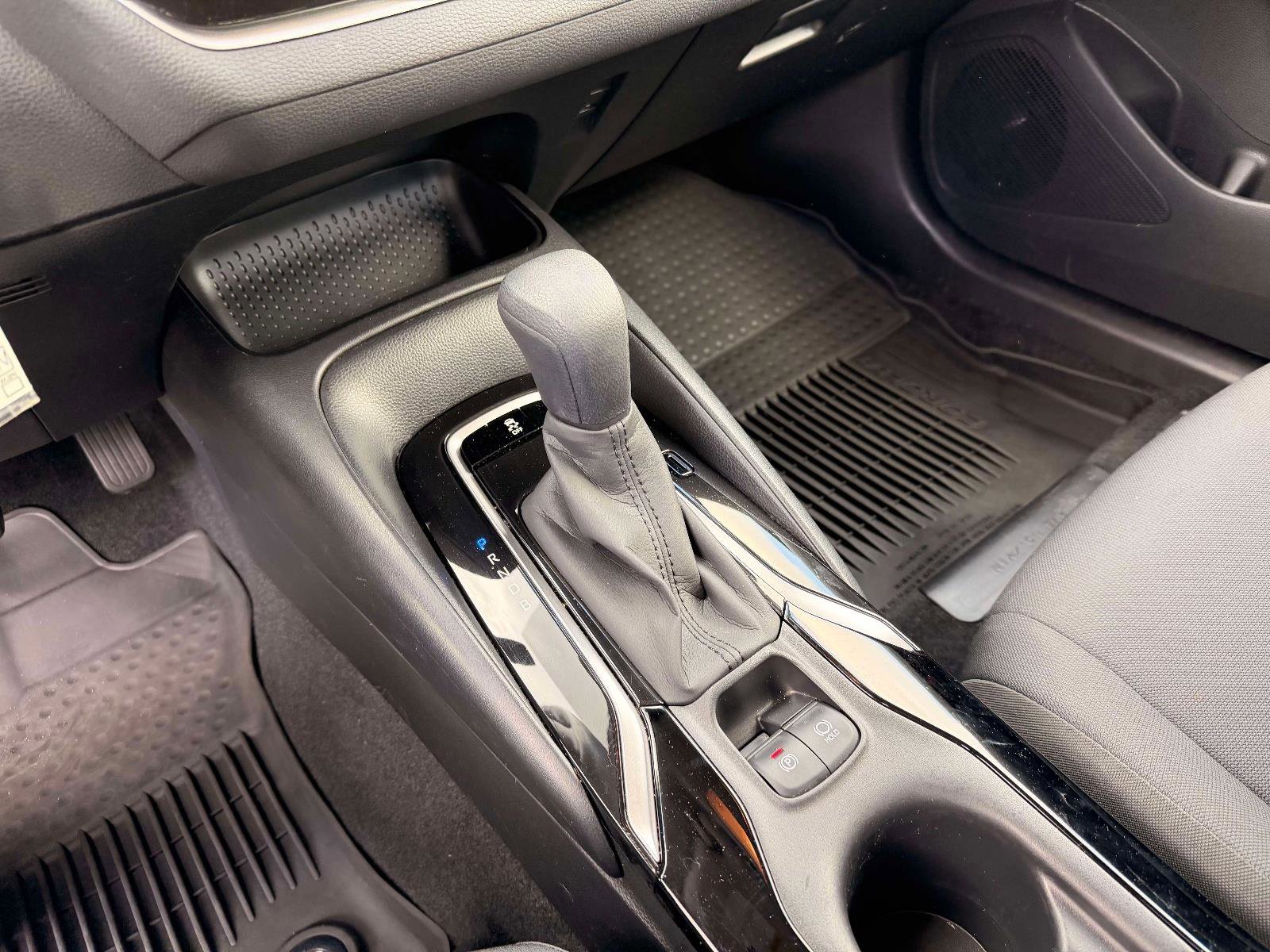 Used 2022 Toyota Corolla LE image 16