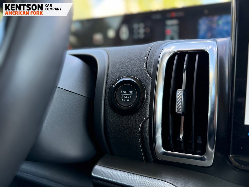 Used 2025 Ford Expedition Max Platinum image 30