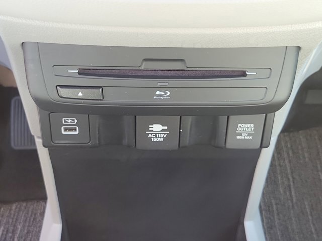 Used 2024 Honda Odyssey Touring image 32