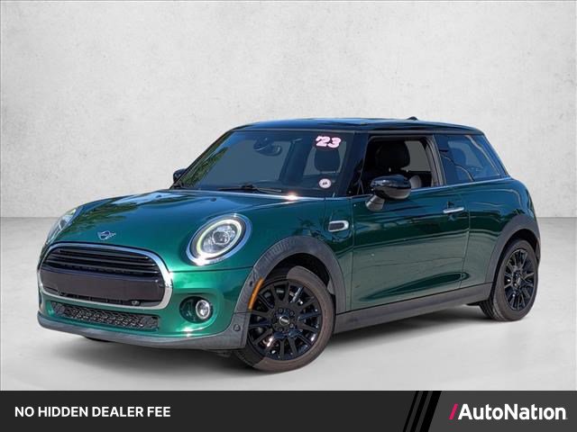 Used 2021 MINI Cooper 2-Door Hardtop w/ Driver Assistance Package FWD image 1