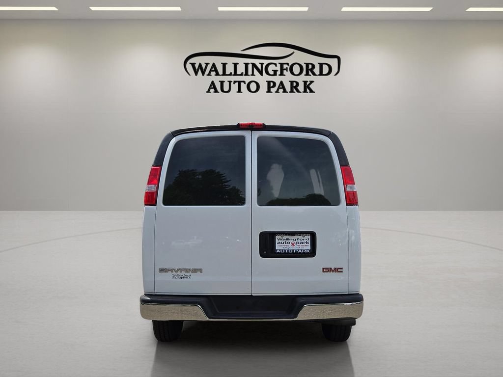 Used 2017 GMC Savana 2500 RWD image 5