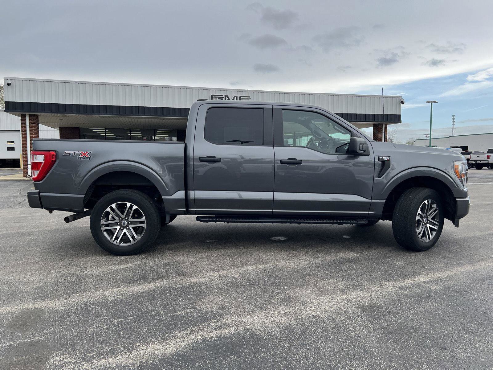 Used 2022 Ford F150 XL w/ STX Appearance Package image 4