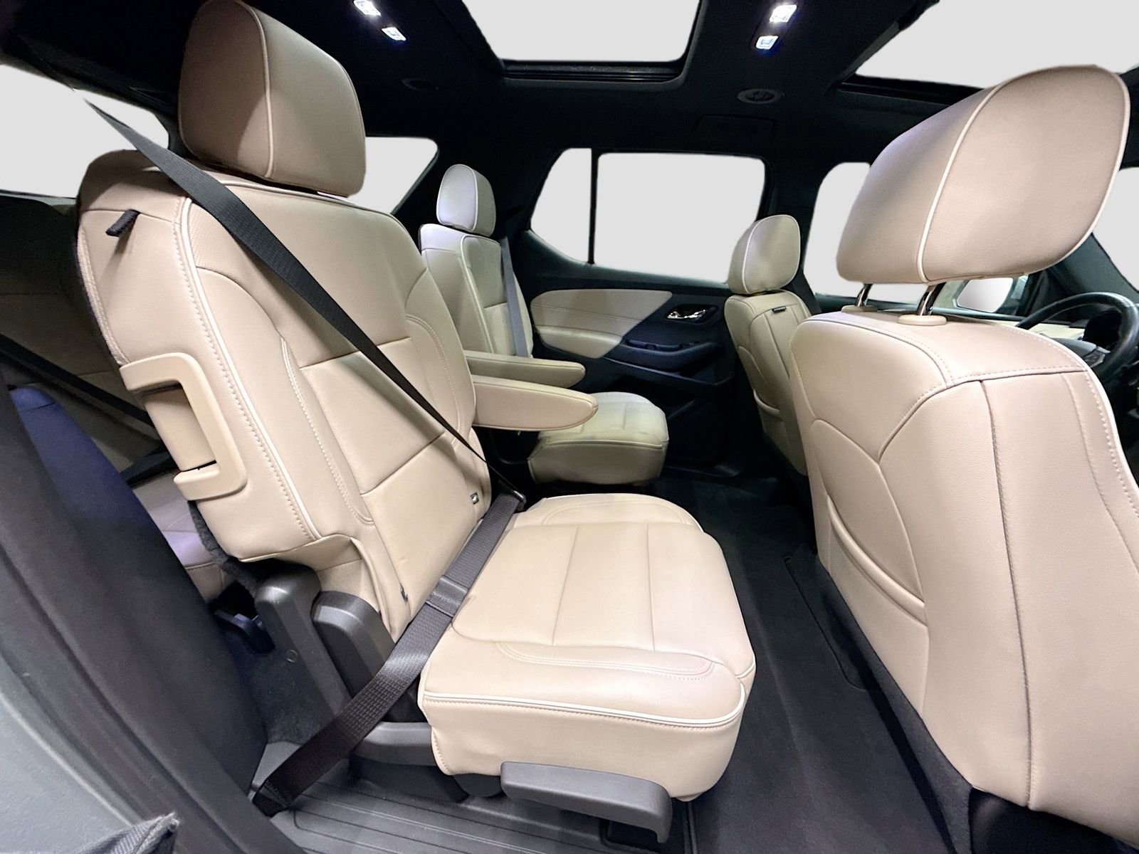 Used 2023 Chevrolet Traverse Premier image 33