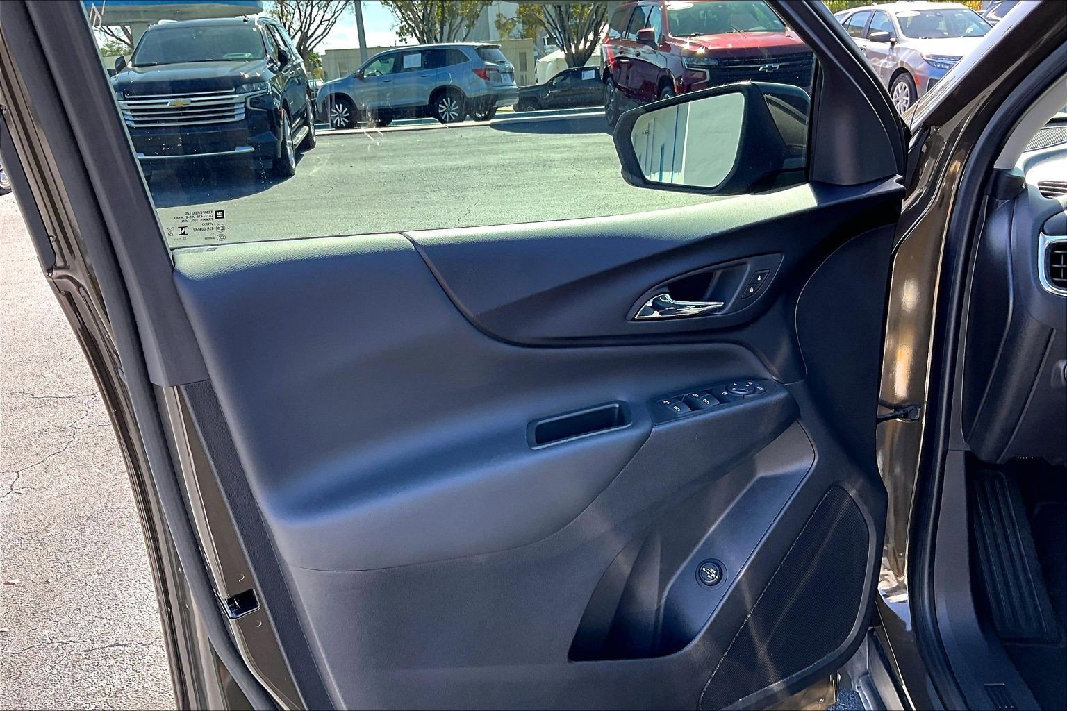 Certified 2024 Chevrolet Equinox LT FWD image 18