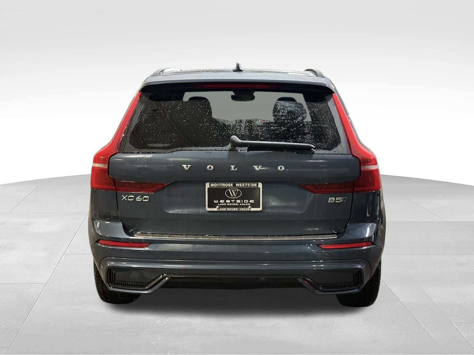 New 2026 Volvo XC60 B5 Plus w/ Protection Package Premier AWD/4WD image 4