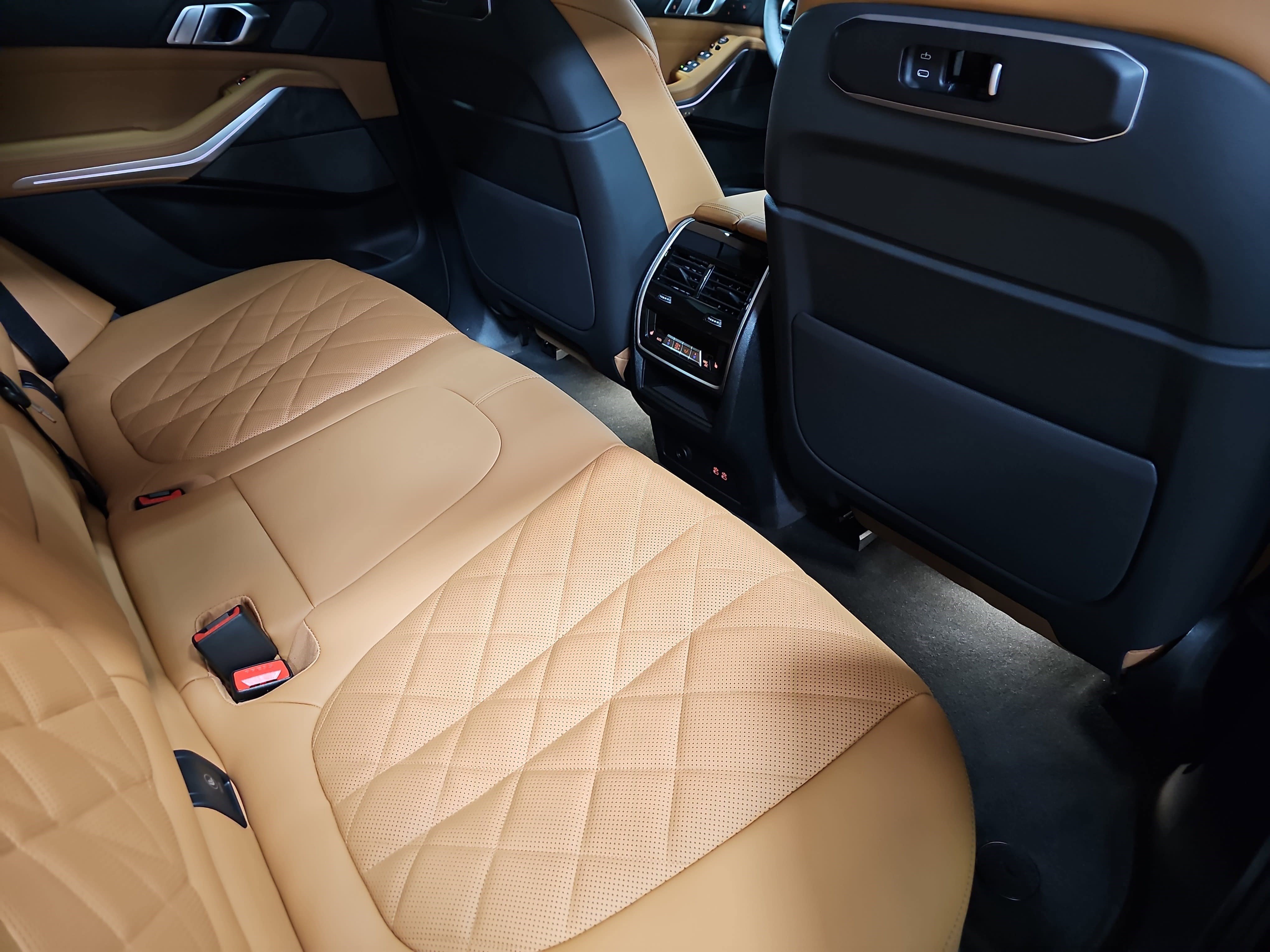 New 2026 BMW X5 xDrive40i w/ Climate Comfort Package image 11