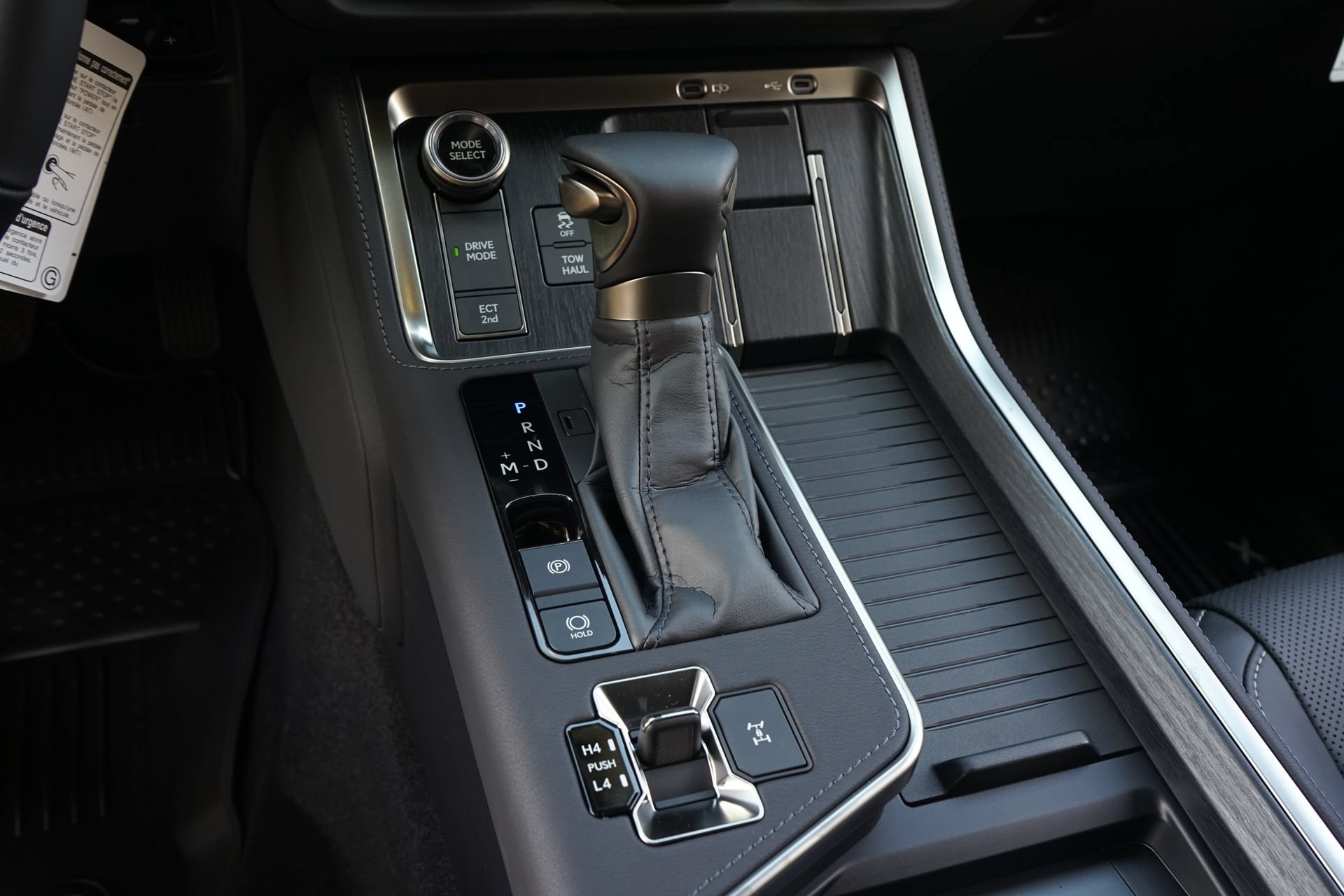 Used 2026 Lexus GX 550 w/ Cold Area Package AWD/4WD image 11