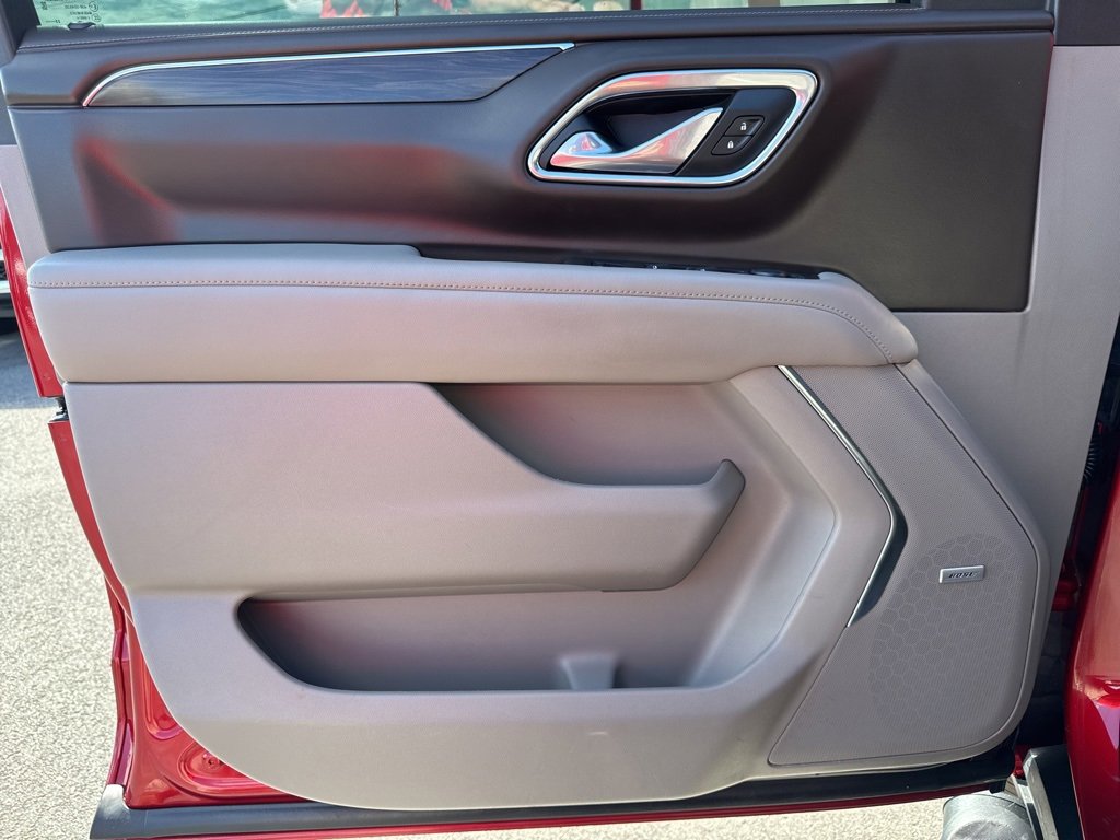 Used 2023 Chevrolet Tahoe Z71 w/ Luxury Package image 36