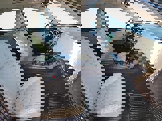 Used 2017 Toyota Avalon XLE Plus image 15