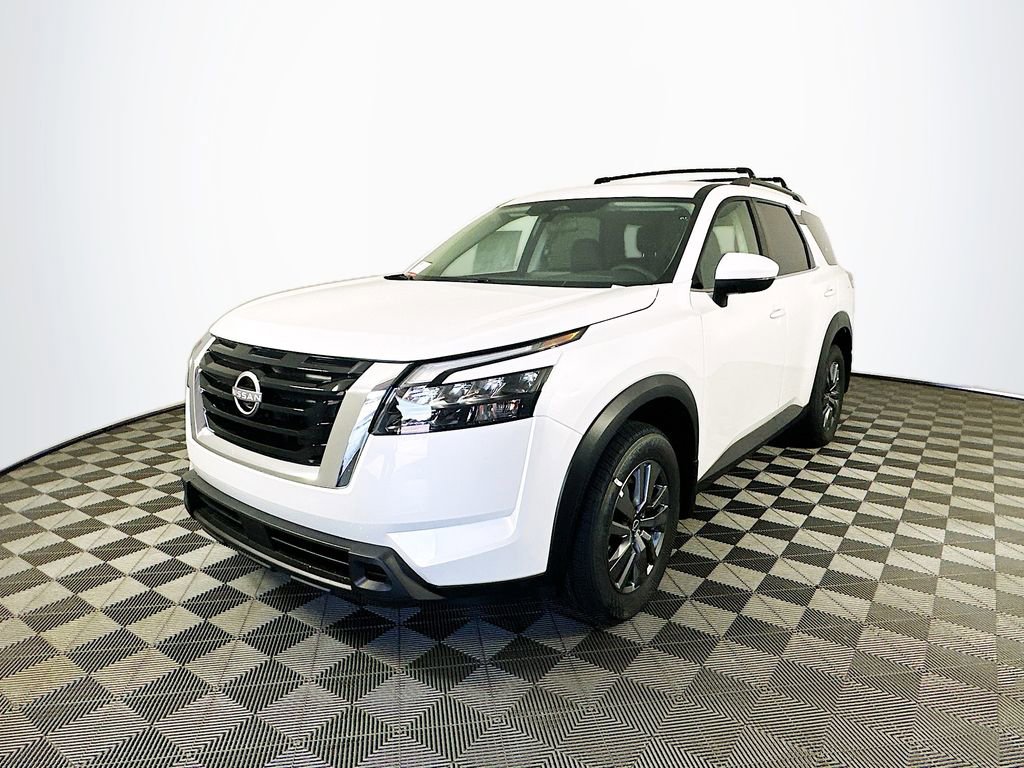 New 2025 Nissan Pathfinder SV image 5
