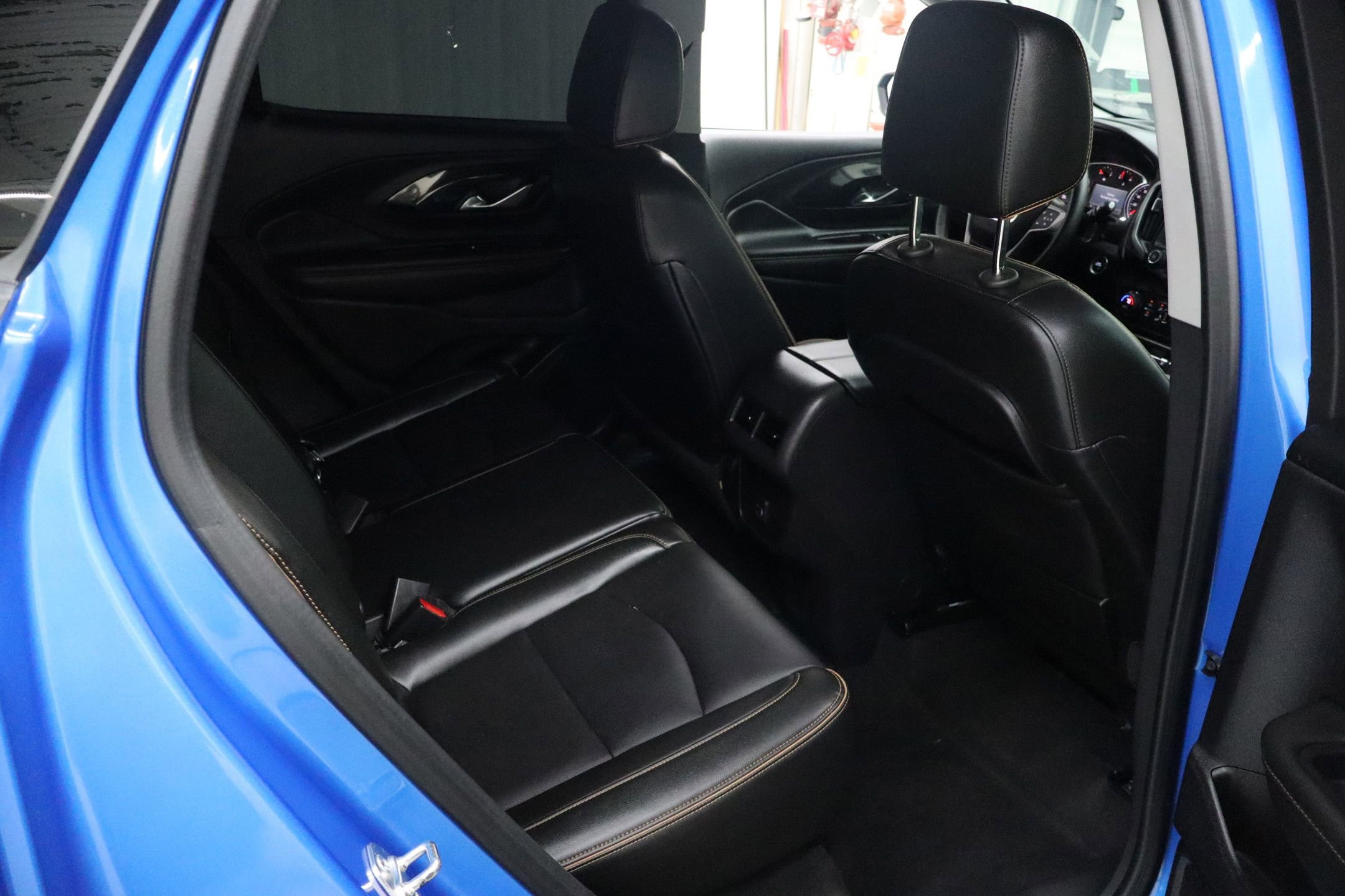 Used 2024 GMC Terrain AT4 w/ Tech Package image 28