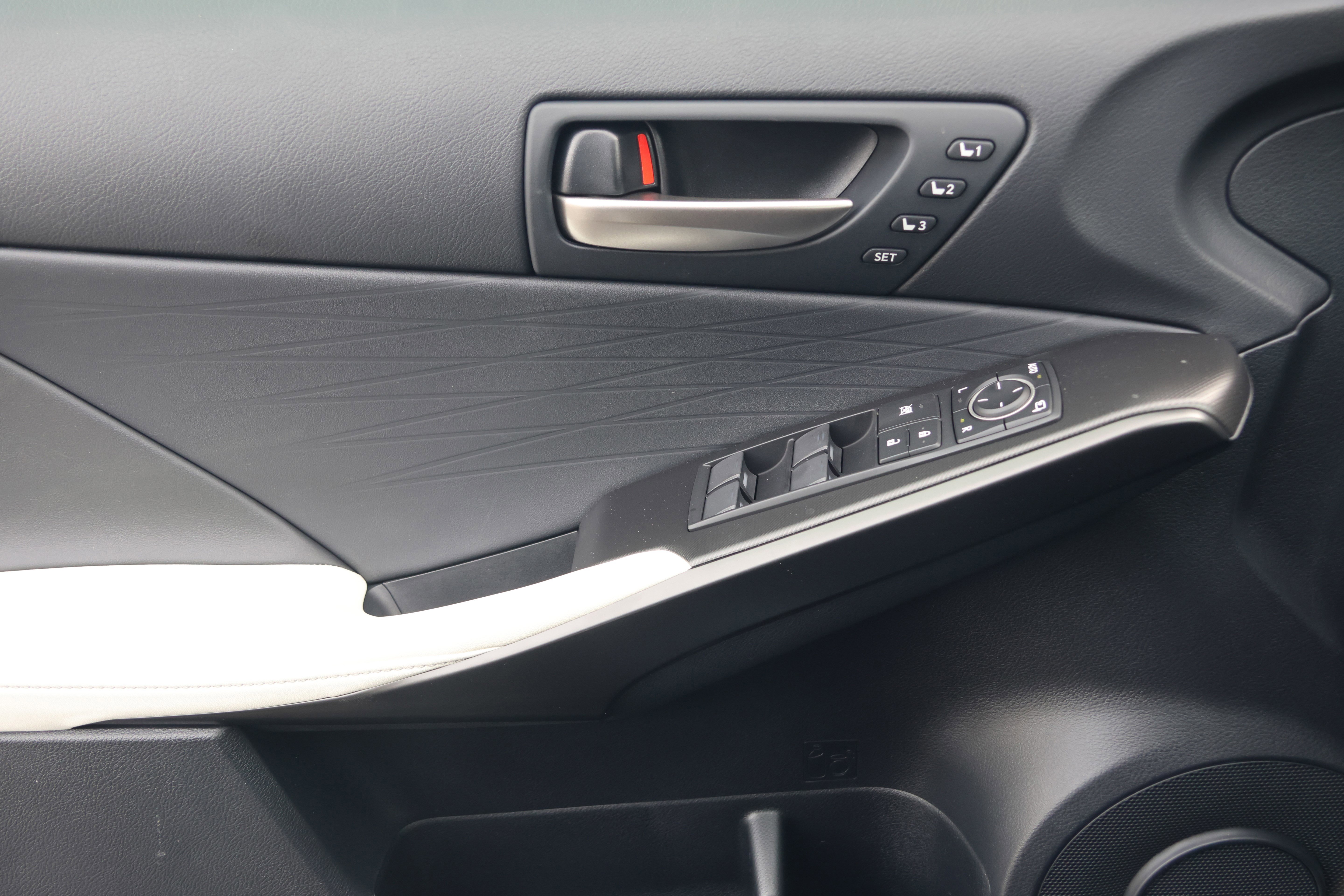 Used 2025 Lexus IS 350 F Sport w/ Navigation Package RWD image 12