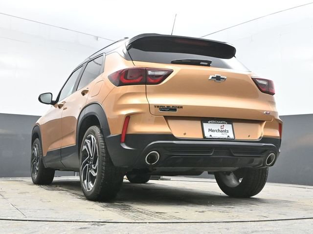 Used 2024 Chevrolet TrailBlazer RS w/ Driver Confidence Package image 21