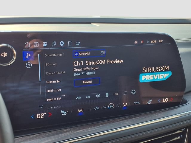 Used 2025 Chevrolet Suburban Z71 AWD/4WD image 14