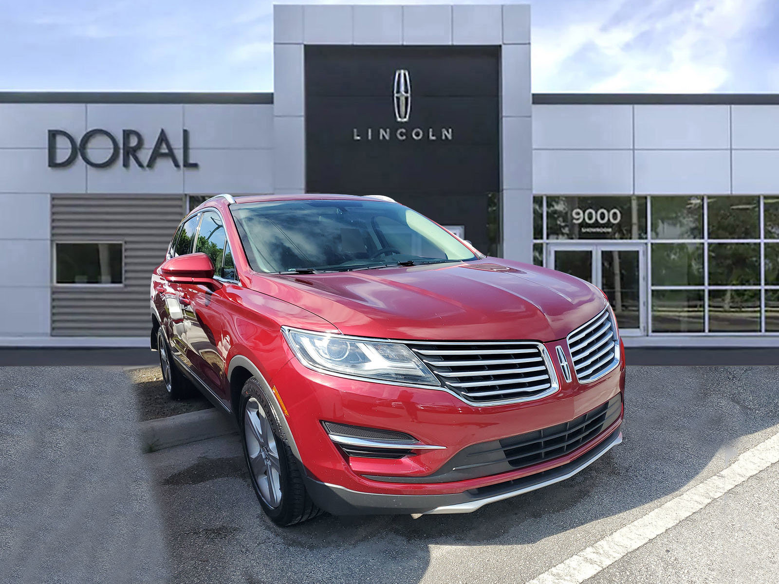 Used 2017 Lincoln MKC Premiere image 1