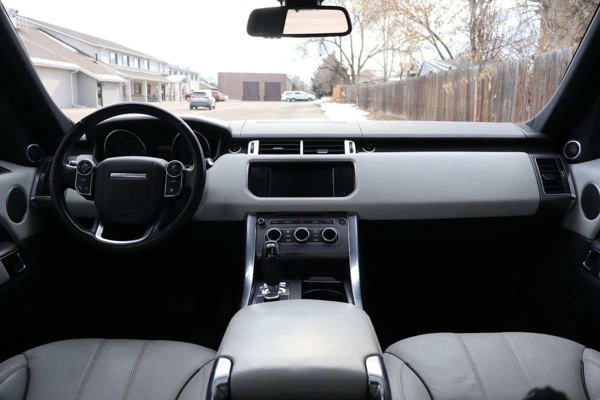 Used 2014 Land Rover Range Rover Sport HSE image 16