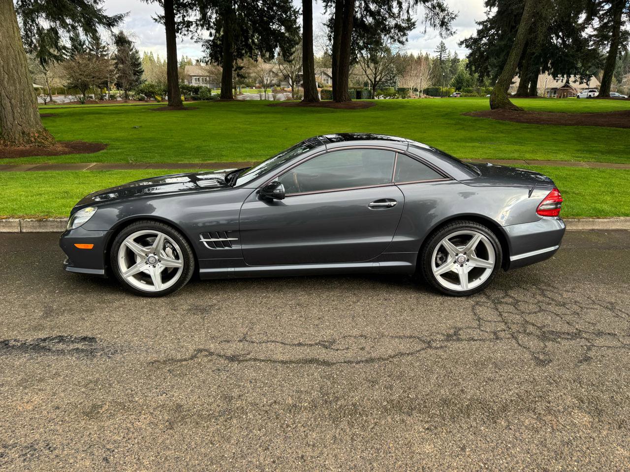 Used 2012 Mercedes-Benz SL 550 image 3