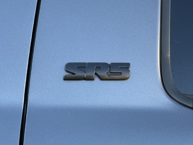 Used 2020 Toyota Tundra SR5 AWD/4WD image 11