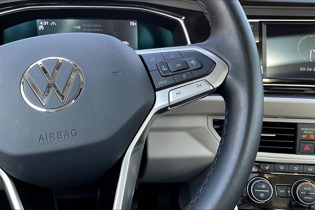 Used 2023 Volkswagen Jetta SE w/ Panoramic Sunroof Package image 10