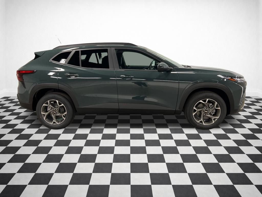 New 2026 Chevrolet Trax LT w/ Driver Confidence Package image 2