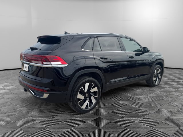 New 2026 Volkswagen Atlas Cross Sport SE FWD image 5
