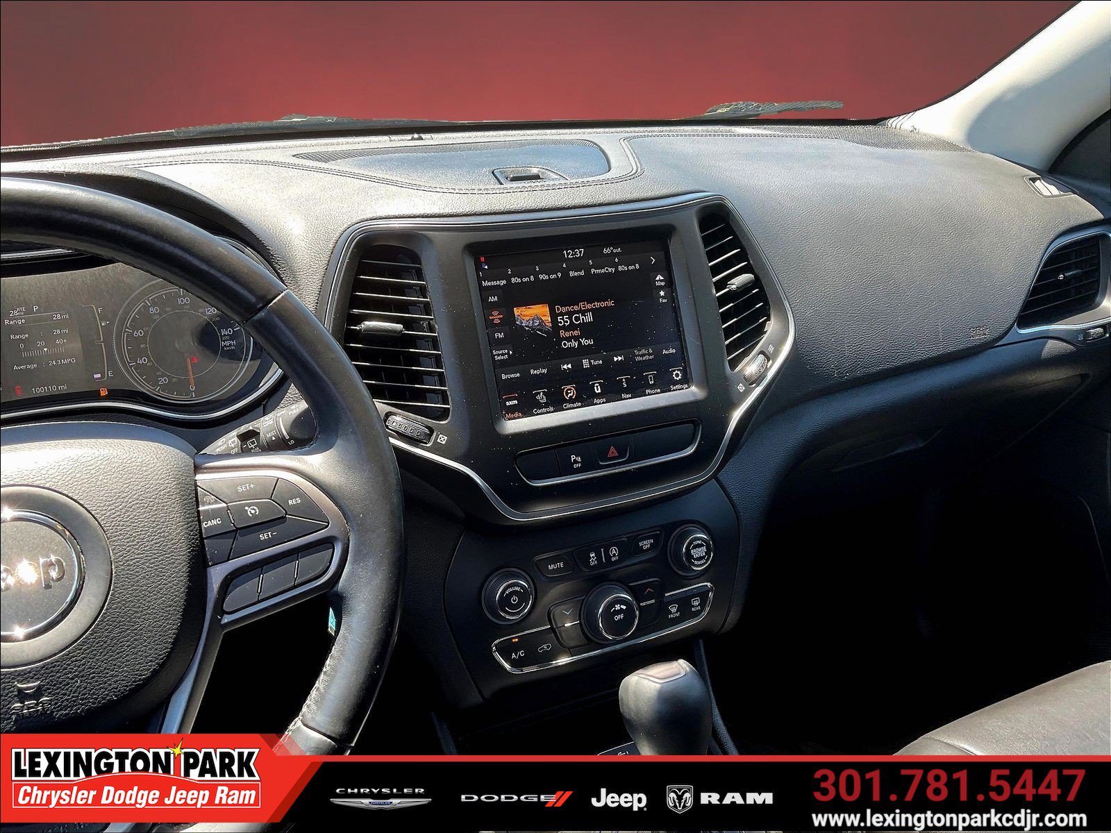 Used 2020 Jeep Cherokee Latitude w/ Quick Order Package 26F North AWD/4WD image 9