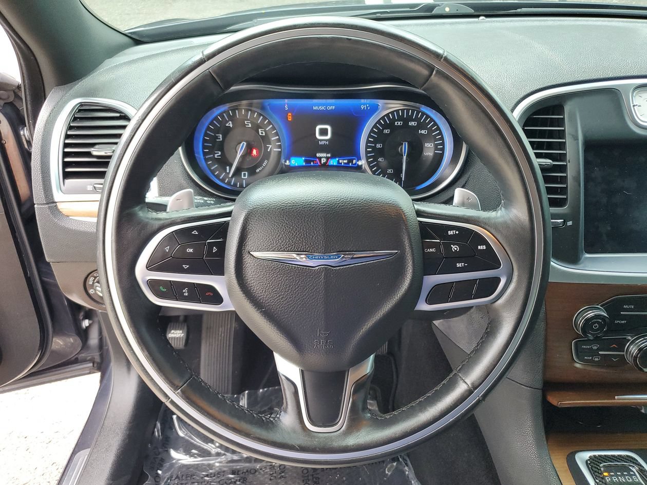 Used 2019 Chrysler 300 C RWD image 19