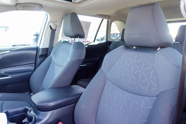 Certified 2020 Toyota RAV4 XLE w/ Convenience Package image 30