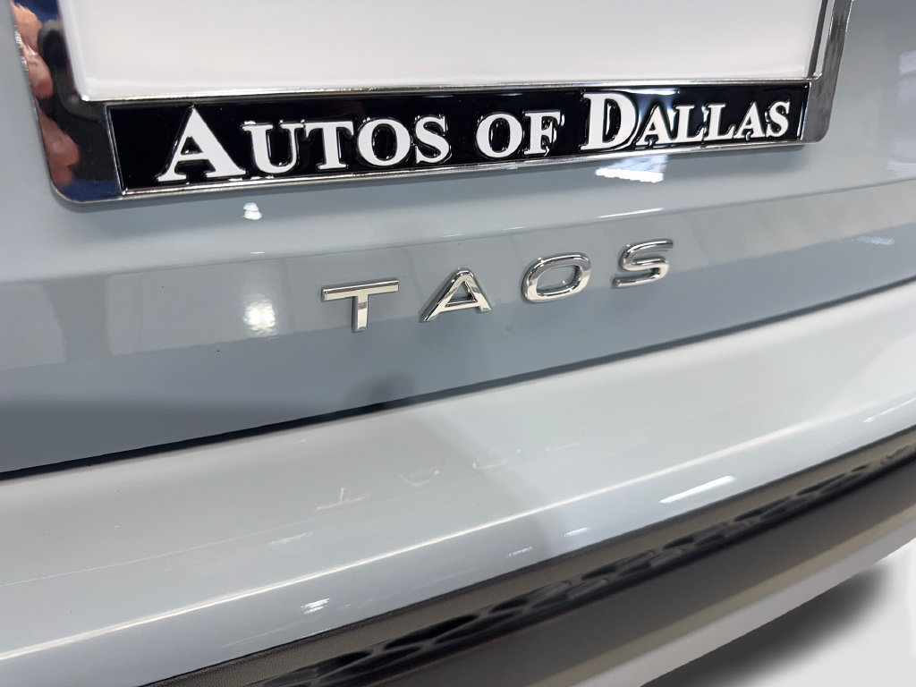 Used 2025 Volkswagen Taos SE FWD image 25