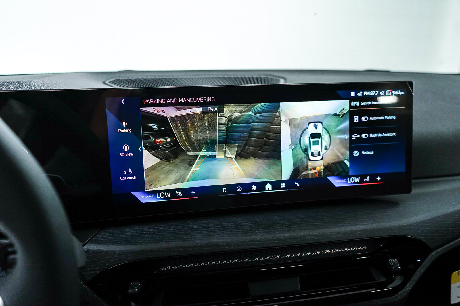 New 2026 BMW 330i Sedan w/ Convenience Package RWD image 24