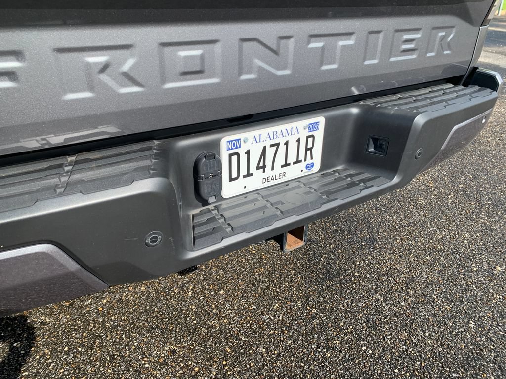 Used 2025 Nissan Frontier PRO-4X w/ Tow Package AWD/4WD image 8